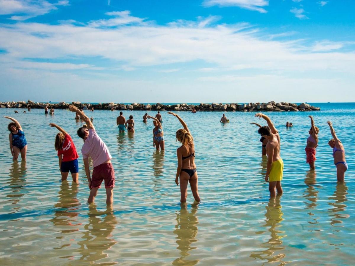 Hotel Marina Beach - Azzurro Club Равенна Экстерьер фото