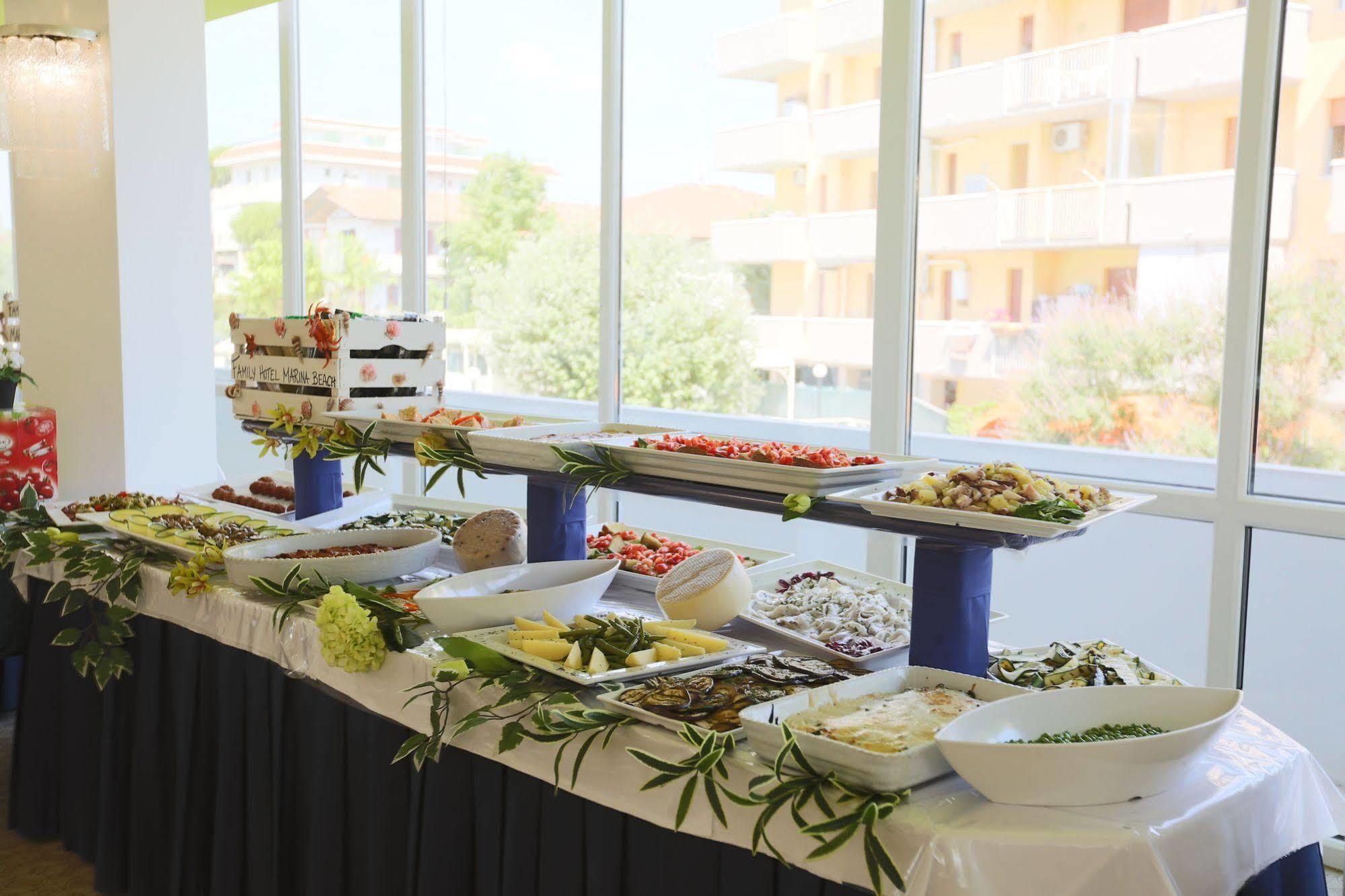Hotel Marina Beach - Azzurro Club Равенна Экстерьер фото
